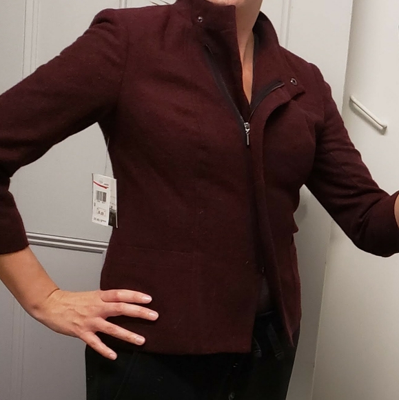 Kensie fitted cropped zipper jacket. 3/4 sleeve. - Picture 6 of 6